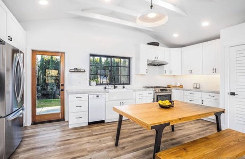 Fire Mountain House | A spacious Oceanside compound with pool, jacuzzui guest house and so much more!