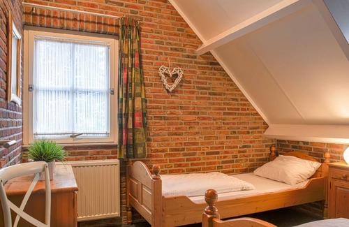 Losser House | A spacious vacation home located on an estate.
