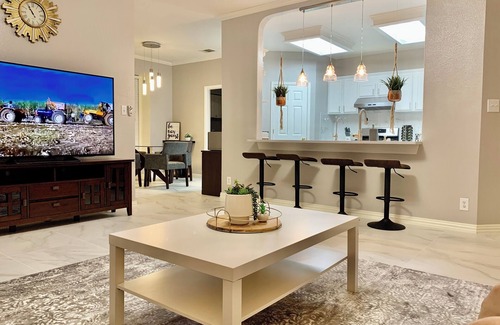 Helotes House | A spacious vacation home for your Family