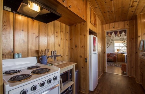 Yucca Valley Cabin | A Sparkling Clean 1940's High Desert Cabin