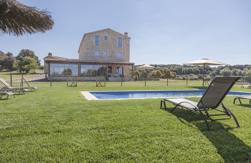 Sagas Cottage | A SPECTACULAR GLASS ROOM AND TWO UPPER FLOORS