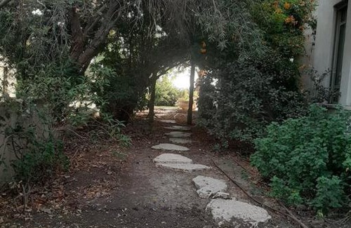 Givat Nili Apartment | A Spot on the Hill