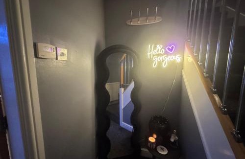 Heckmondwike Apartment | A Star Living