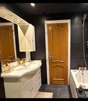 Heckmondwike Apartment | A Star Living