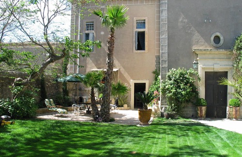 Fabregues Apartment | A stay at the Templar Commandery