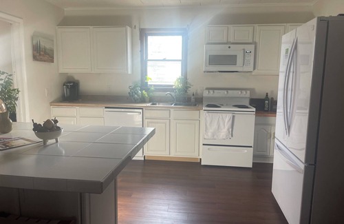 Mound City House | A stay in "Mayberry"!