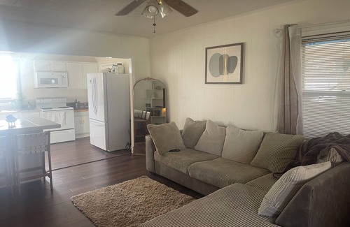 Mound City House | A stay in "Mayberry"!
