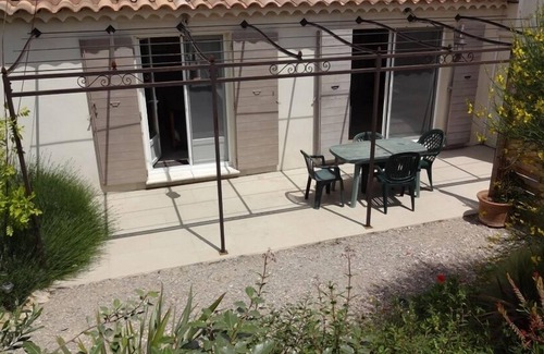 Fontvieille House | A stay in Provence