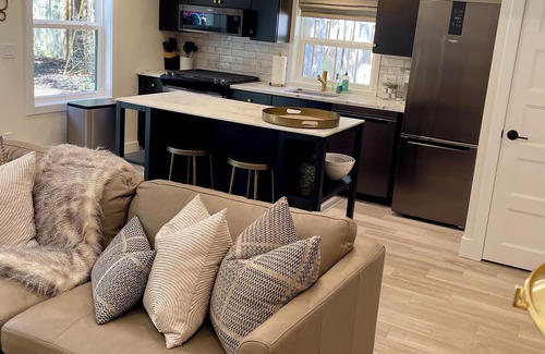 Saugatuck Cottage | A Step Away: All New-Walk to Town & Dog Friendly