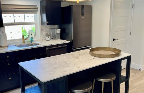 Saugatuck Cottage | A Step Away: All New-Walk to Town & Dog Friendly