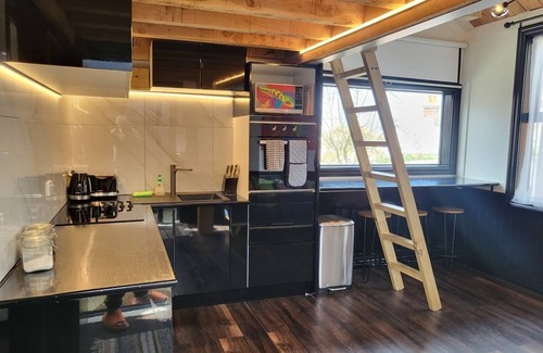 Dunedin City Centre House | A Stone's Throw From Town (Tiny Home)