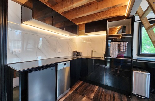 Dunedin City Centre House | A Stone's Throw From Town (Tiny Home)