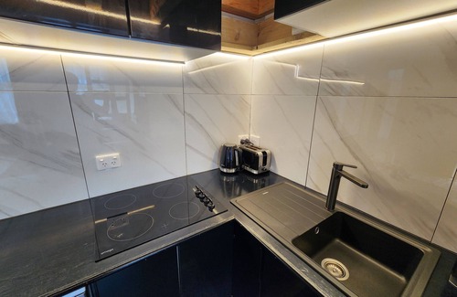 Dunedin City Centre House | A Stone's Throw From Town (Tiny Home)