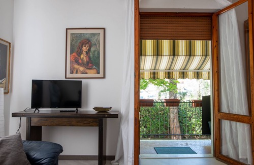 Lerici Apartment | A stone's throw from the sea! Cozy apartment with private parking