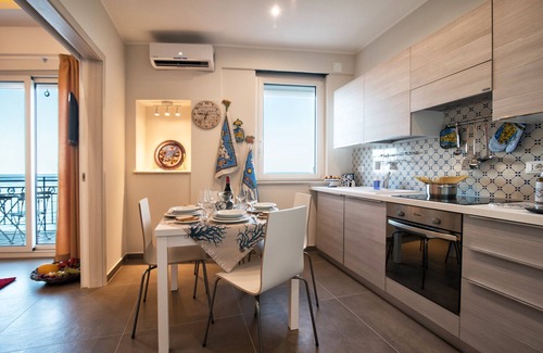 Giardini Naxos Apartment | A stone's throw - Luxury Apartment