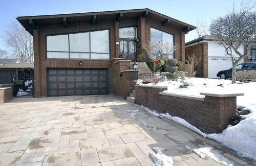 Humber Summit House | A Stunning Chalet Style Home