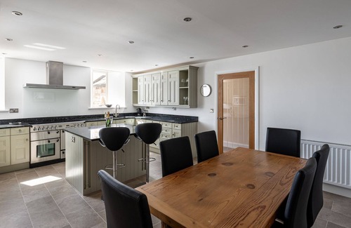 Leyburn Apartment | A stunning former church and school house in the Yorkshire Dales that's split into two cottages. Ide