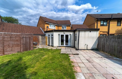 Oadby House | A Stunning Four Bed House in Posh Oadby, Leicester