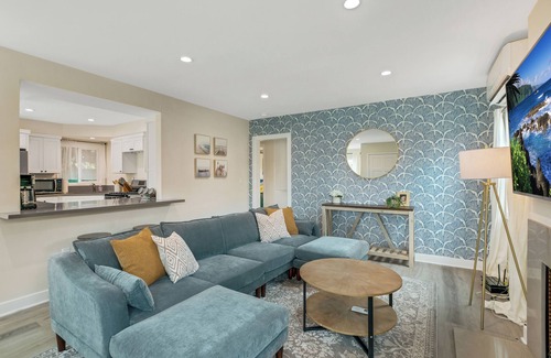 Naples House | A Stunning Naples Beauty cottage 2 mins 2 the sand