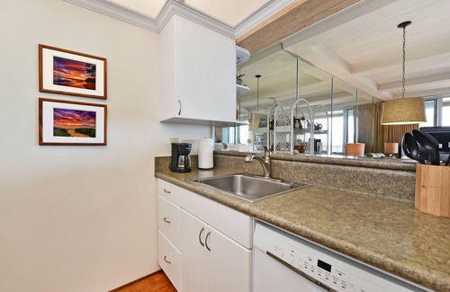 Kaanapali Condo | A Stunning Panorama - 10th Floor Views of Ocean, Beach, Mountains.even Whales!