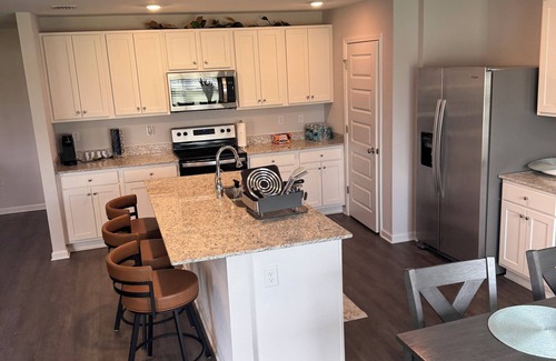 Valdosta House | A Stylish Blue Haven in Valdosta