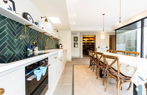 Newport House | A stylish house for 6 in the heart of Newport, Pembrokeshire