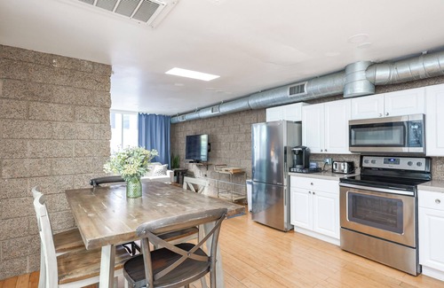 Cortez Hill Apartment | A Stylish Loft near little Italy in Downtown San Diego