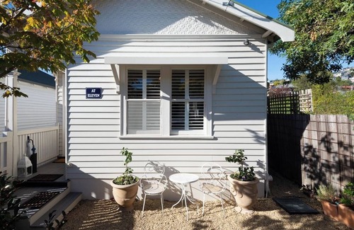 Sandy Bay House | A stylish luxurious cottage, set in a quiet neighbourhood, close to every thing