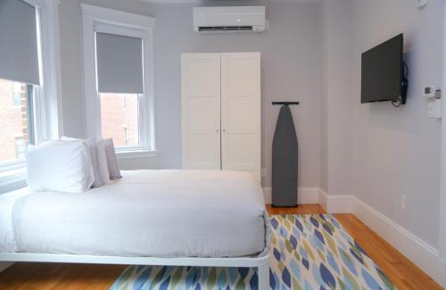Griggs Park Apartment | A Stylish Stay w/a Queen Bed, Heated Floors. #32