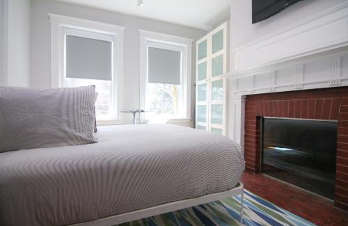 Griggs Park Apartment | A Stylish Stay w/a Queen Bed, Heated Floors. #29
