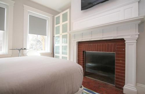 Griggs Park Apartment | A Stylish Stay w/a Queen Bed, Heated Floors. #29