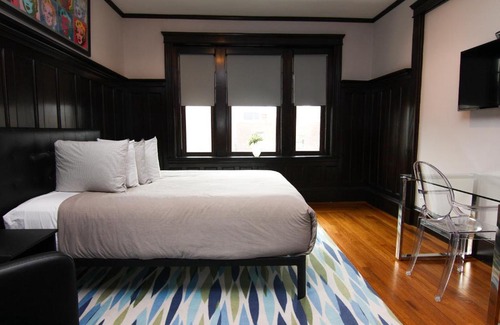 Griggs Park House | A Stylish Stay w/a Queen Bed, Heated Floors. #17
