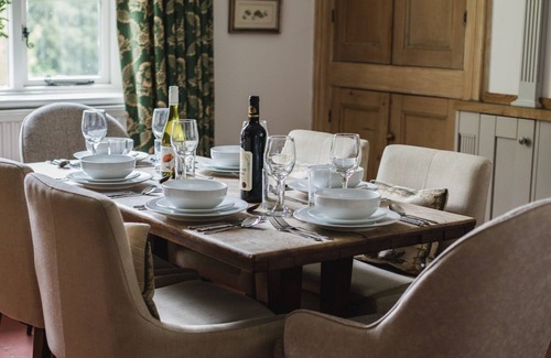 Winchcombe Cottage | A sudeley castle cottage that sleeps 6 guests in 3 bedrooms