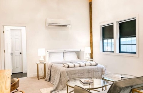 Mount Airy Other | A Suite with a View and Wine