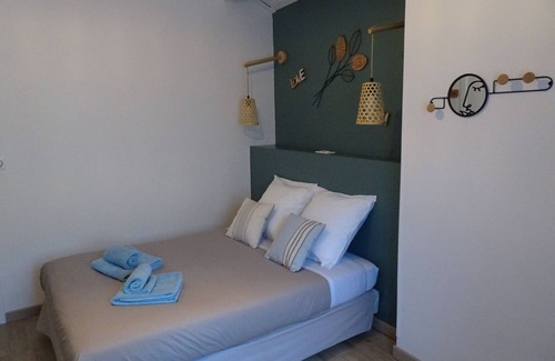 Venterol Bed & Breakfast | A sunny haven of peace with seasonal swimming pool