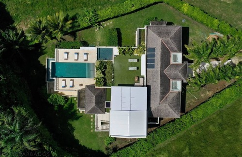 Orange Hill Villa | A super, contemporary villa benefiting from private pools and rooftop dining