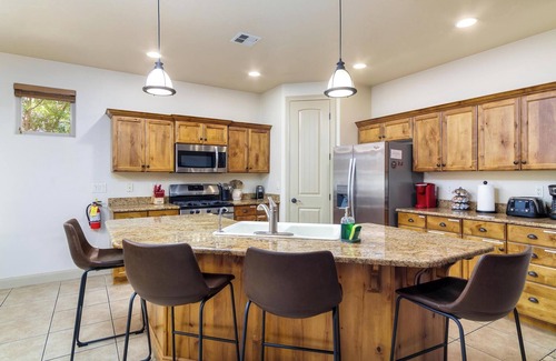 La Verkin House | A super variety of games, golf cart, & unique decor in plush comfort!