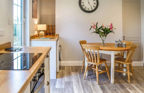 Monreith Cottage | A superb 4 bedroomed cottage with glorious gardens and stunning sea views.