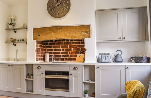 Chinley Cottage | A superbly finished holiday cottage lying within this quaint High Peak village.