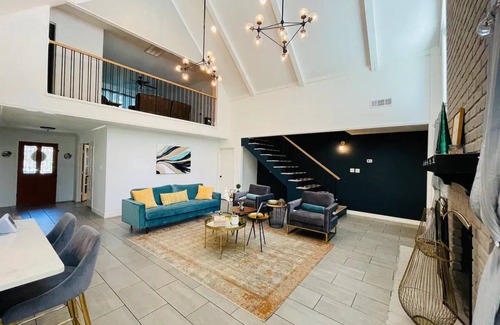 Klein House | ✨A SuperHost in AIRBNB✨n - Long-Stay allowed as well.