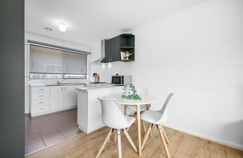 Thomastown Apartment | A Sweet Caroline Thomastown Stay