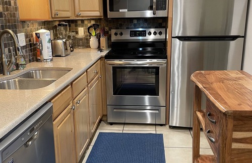 Saint Helena Island Condo | A sweet spot at the Beach! Fabulous pet free, smoke free oceanfront villa.