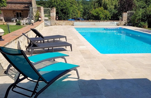 Layrac House | A SWIMMING POOL HOLIDAY STYLE