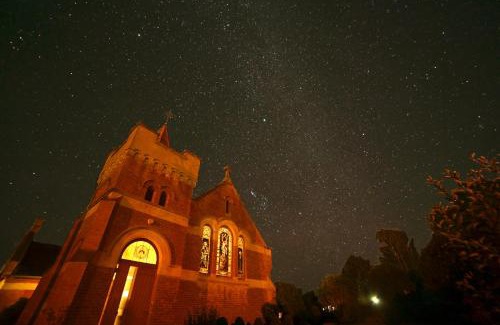 Kempton House | A Tassie Church