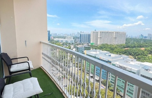 Pinagsama Apartment | A Taste of Venice: Two Bedroom Apartment with Stunning Views