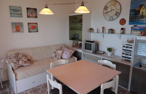 Seccagrande Apartment | A terrace overlooking the sea
