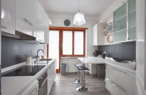 Gaeta Apartment | A terrace overlooking the gulf. Stylishly furnished apartment for relaxing days.