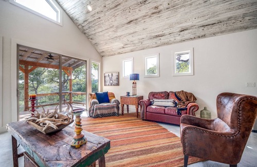 Comfort House | A Texas Hill Country getaway with breathtaking views.