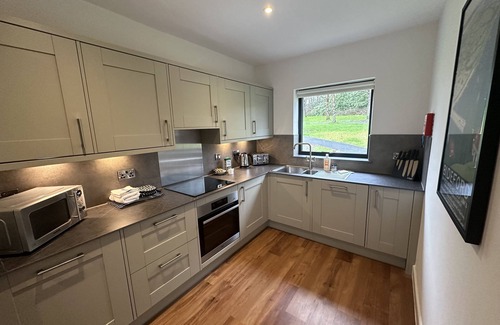 Chittlehamholt Cabin | A the mole resort that sleeps 4 guests in 2 bedrooms