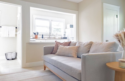 Lake Worth Apartment | #A - Thoughtfully Curated Condo near Beach + DT